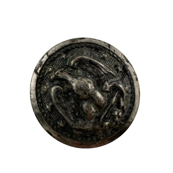 Civil War Era Union Eagle Coat Button - Picture 2 of 16